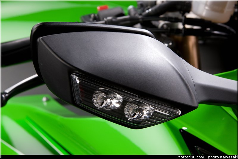 kawasaki_zx10r_2011_0054