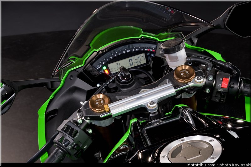 kawasaki_zx10r_2011_0056