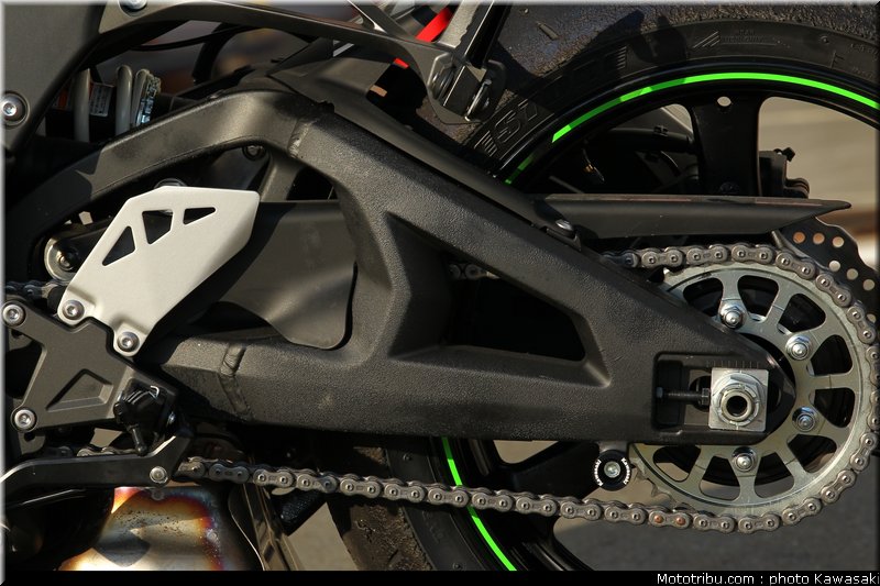 kawasaki_zx10r_2011_0063