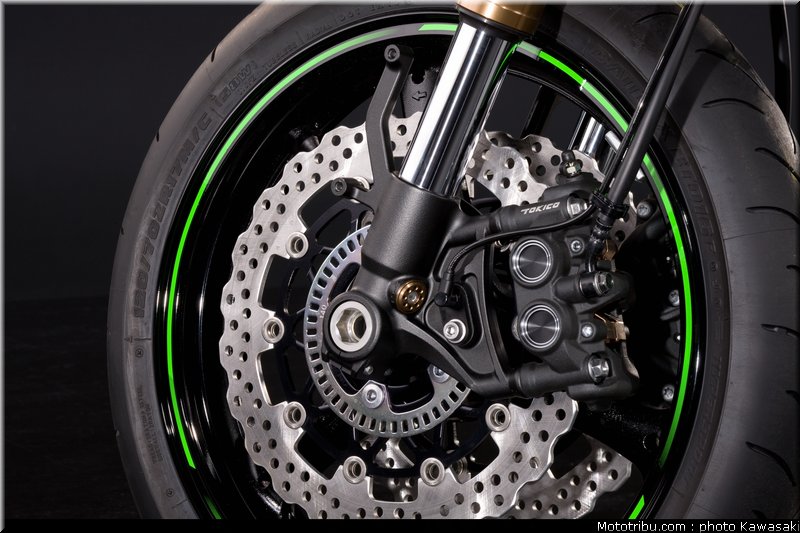 kawasaki_zx10r_2011_0071