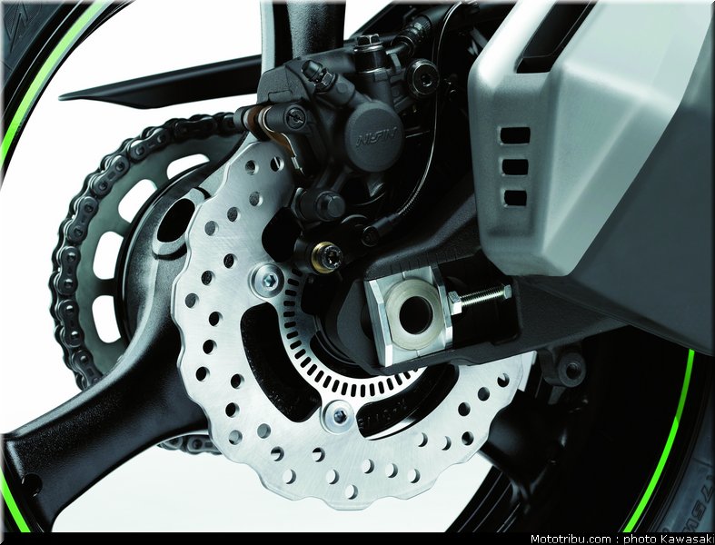 kawasaki_zx10r_2011_0076