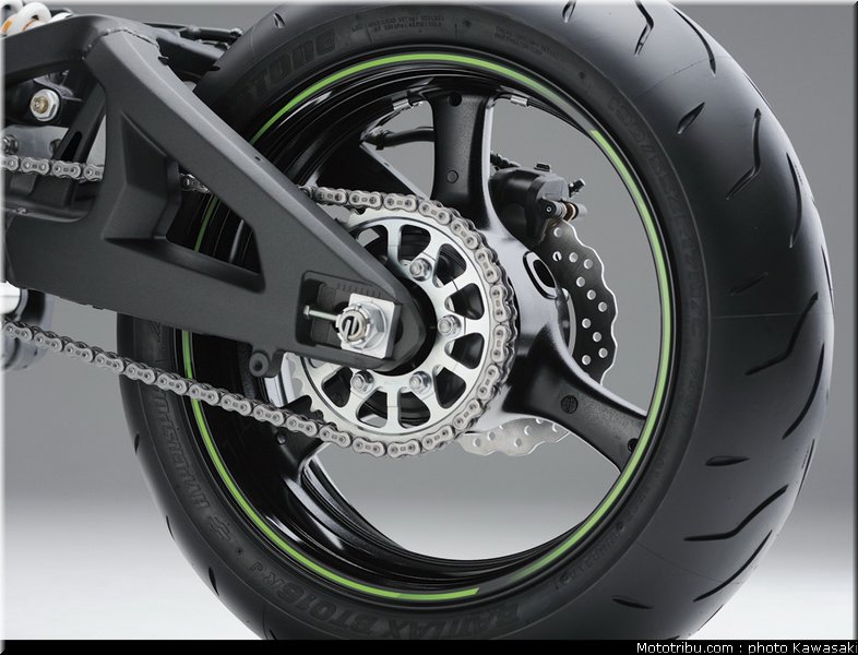 kawasaki_zx10r_2011_0078