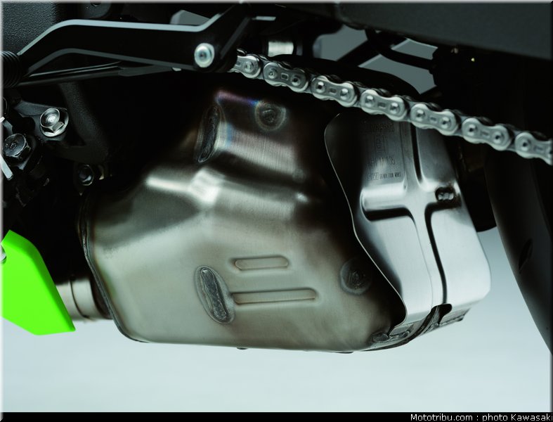 kawasaki_zx10r_2011_0083