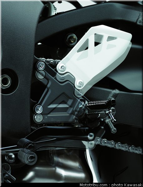 kawasaki_zx10r_2011_0085
