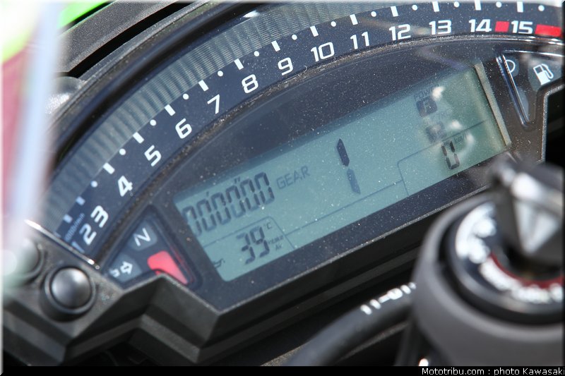 kawasaki_zx10r_2011_0090