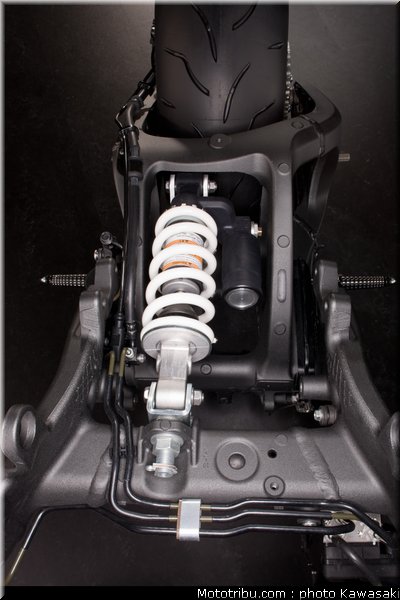 kawasaki_zx10r_2011_0095