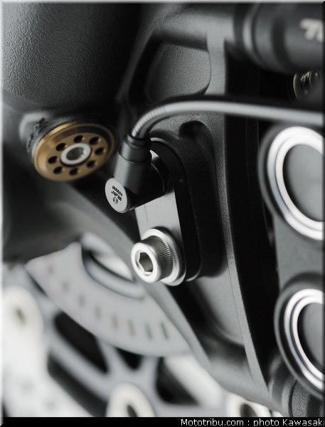 kawasaki_zx10r_2011_0115