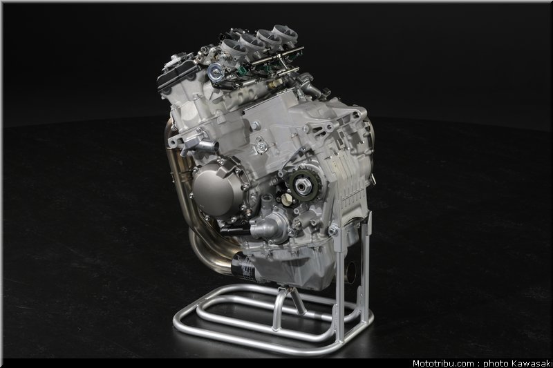 kawasaki_zx10r_2011_0117