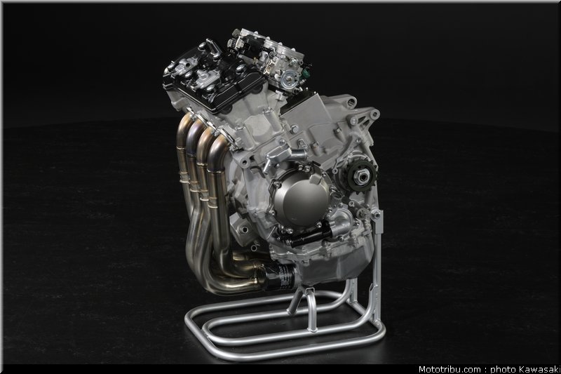 kawasaki_zx10r_2011_0119