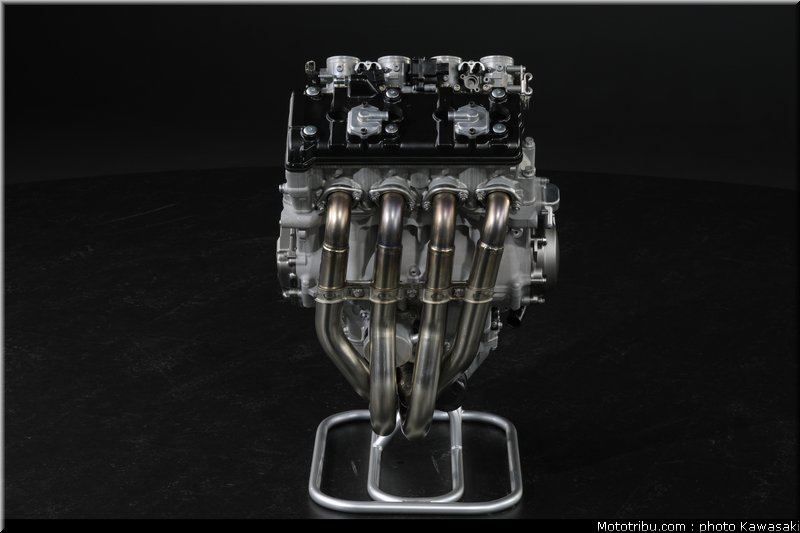 kawasaki_zx10r_2011_0122