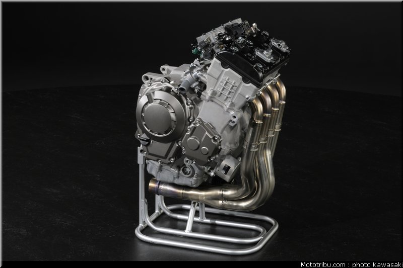 kawasaki_zx10r_2011_0124