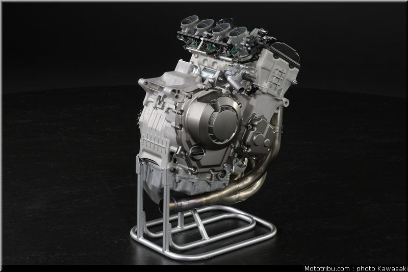 kawasaki_zx10r_2011_0126