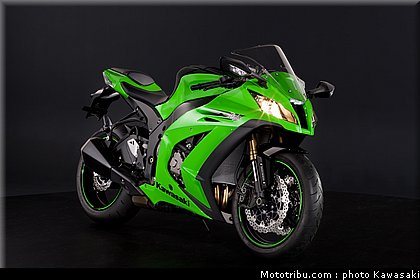 kawasaki_zx10r_2011_0008.jpg