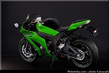 kawasaki_zx10r_2011_0009.jpg
