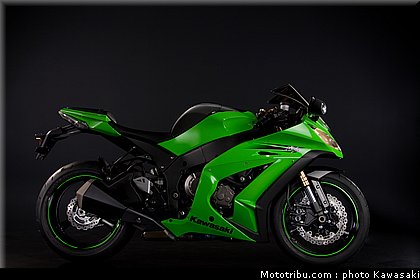 kawasaki_zx10r_2011_0011.jpg