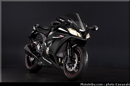 kawasaki_zx10r_2011_0013.jpg