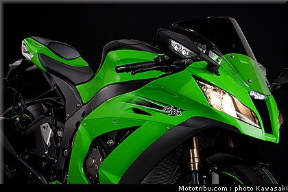 kawasaki_zx10r_2011_0014.jpg