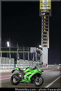 kawasaki_zx10r_2011_0033.jpg