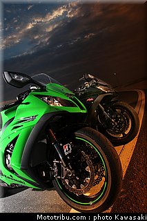 kawasaki_zx10r_2011_0035.jpg