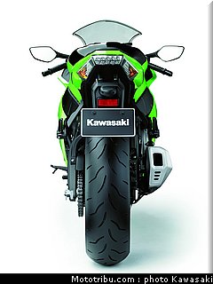 kawasaki_zx10r_2011_0037.jpg