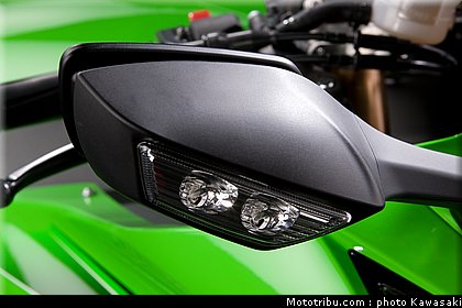 kawasaki_zx10r_2011_0054.jpg