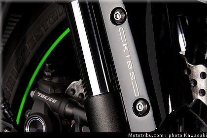 kawasaki_zx10r_2011_0059.jpg