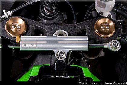 kawasaki_zx10r_2011_0070.jpg