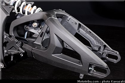 kawasaki_zx10r_2011_0079.jpg