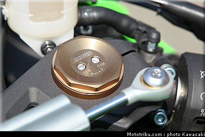 kawasaki_zx10r_2011_0088.jpg