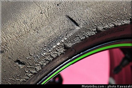 kawasaki_zx10r_2011_0091.jpg