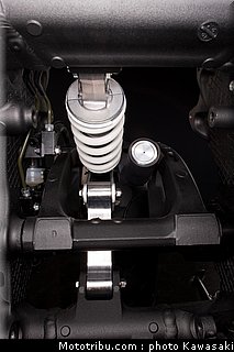 kawasaki_zx10r_2011_0094.jpg
