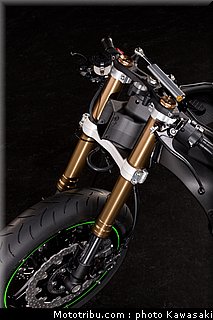 kawasaki_zx10r_2011_0109.jpg
