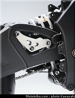 kawasaki_zx10r_2011_0114.jpg