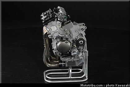 kawasaki_zx10r_2011_0118.jpg