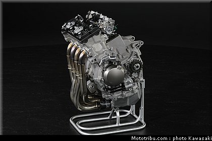 kawasaki_zx10r_2011_0119.jpg