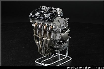 kawasaki_zx10r_2011_0121.jpg