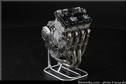 kawasaki_zx10r_2011_0123.jpg