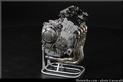 kawasaki_zx10r_2011_0124.jpg