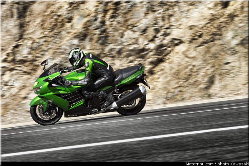 kawasaki_1400_zzr_2012_005