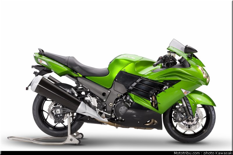 kawasaki_1400_zzr_2012_015