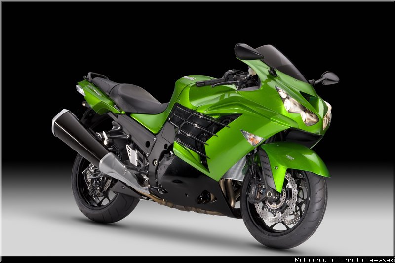 kawasaki_1400_zzr_2012_019