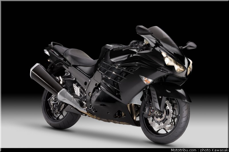 kawasaki_1400_zzr_2012_021