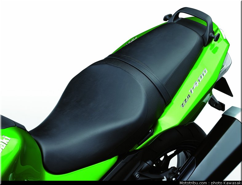 kawasaki_1400_zzr_2012_040