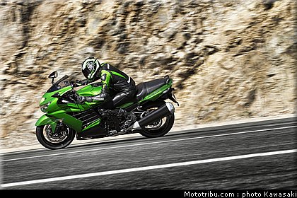 kawasaki_1400_zzr_2012_005.jpg