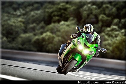 kawasaki_1400_zzr_2012_006.jpg