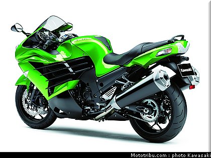 kawasaki_1400_zzr_2012_011.jpg