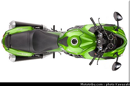kawasaki_1400_zzr_2012_017.jpg