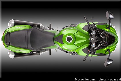 kawasaki_1400_zzr_2012_020.jpg