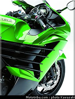 kawasaki_1400_zzr_2012_023.jpg