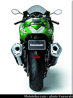 kawasaki_1400_zzr_2012_024.jpg